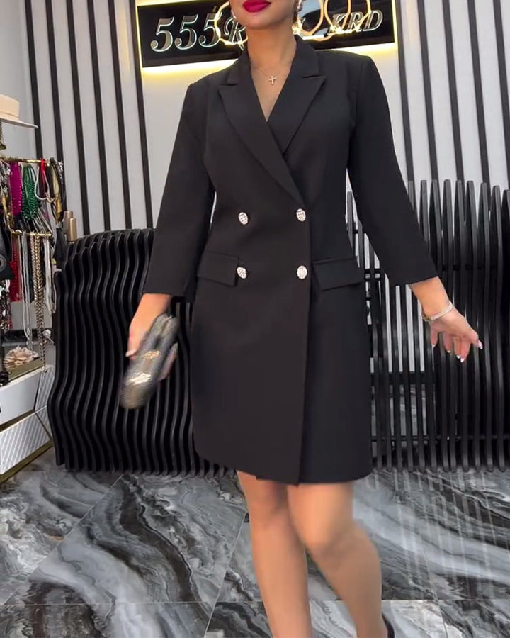 Stilla | Suit med krave og butterfly