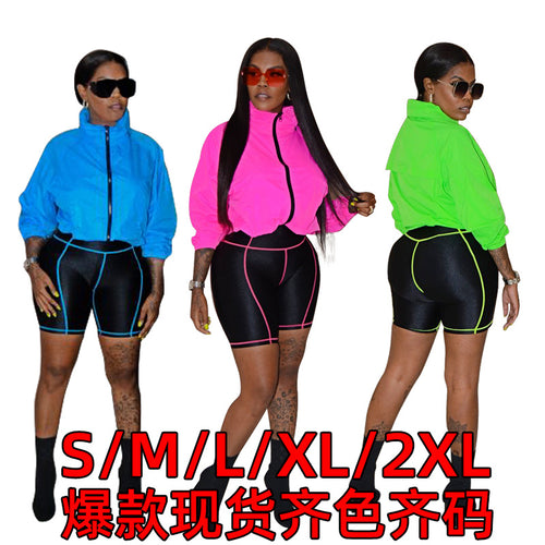 Dame Sporty Set med cropped jakke og tætsiddende shorts Stilla
