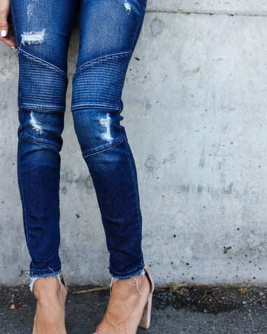 Damejeans i moderigtigt skinny-stil med stilfulde ripped-detaljer Stilla