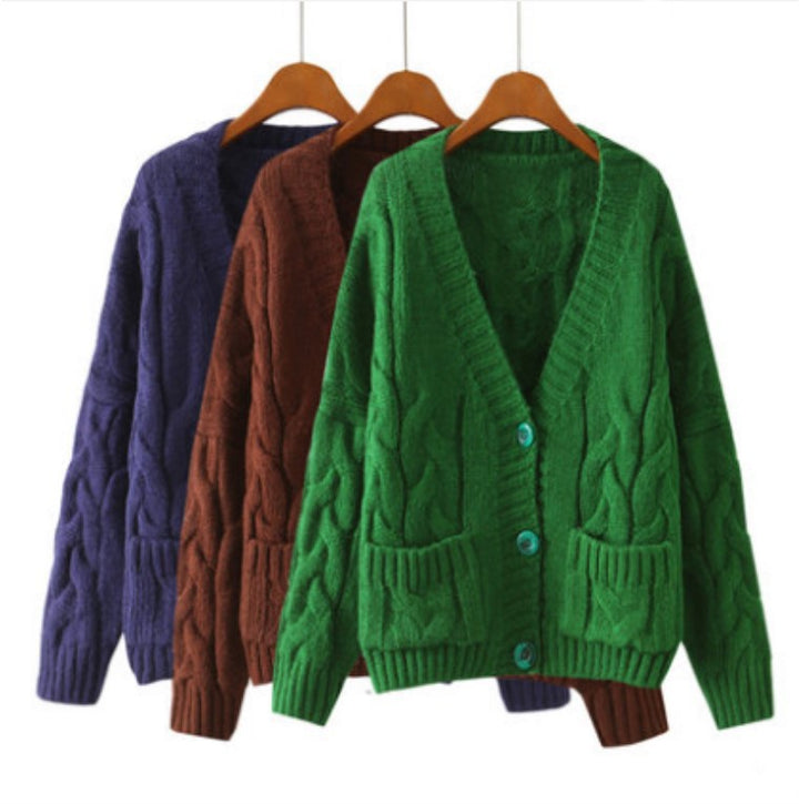 Kvinders chunky strikket cardigan med knaplukket lommer og V-hals Stilla