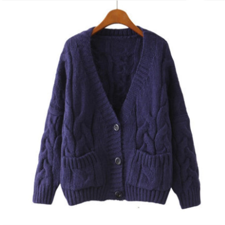 Kvinders chunky strik cardigan med flatterende V-hals og praktiske lommer Stilla