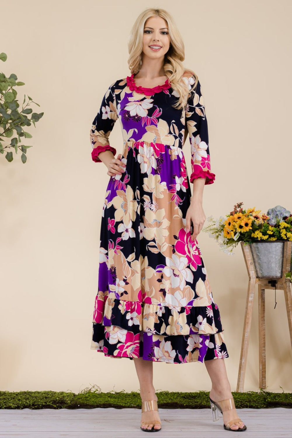 Stilla | Plus Size Blomster Ruffle Midi Kjole