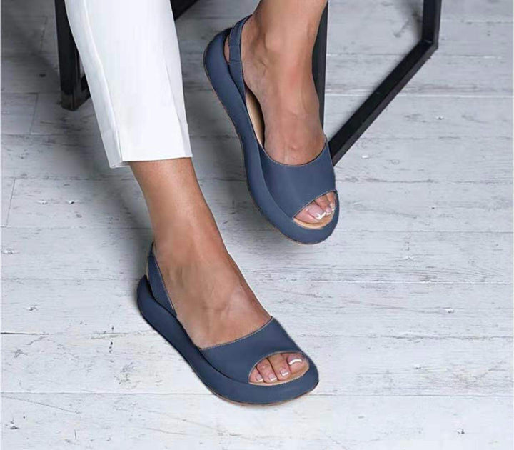 Dame Open-Toe Pantoletten med ergonomisk fodseng og fleksibelt remdesign Stilla
