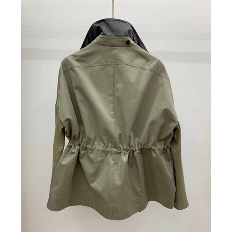 Dame trenchcoat med fashionable accenter og justerbart taljebånd Stilla