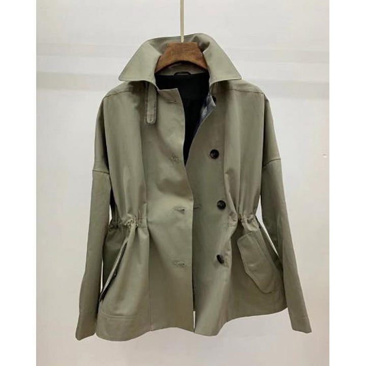 Dame trenchcoat med fashionable accenter og justerbart taljebånd Stilla
