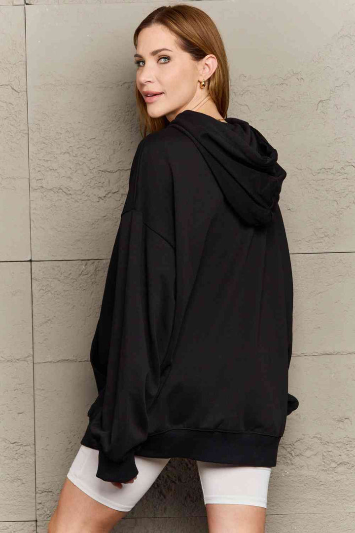 Stilla | Love Plus Size Merry Christmas Graphic Hoodie