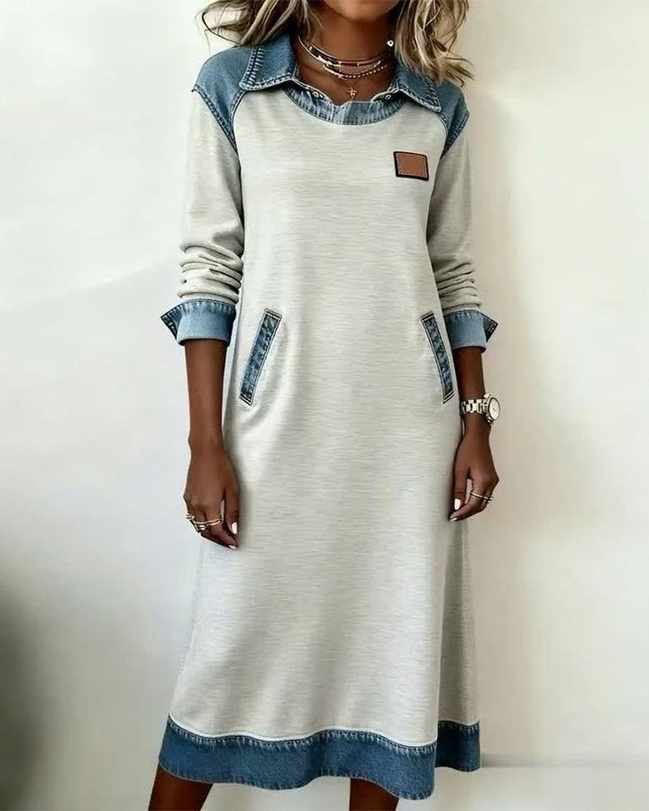 Stilla | Kjole med revers i denim patchwork