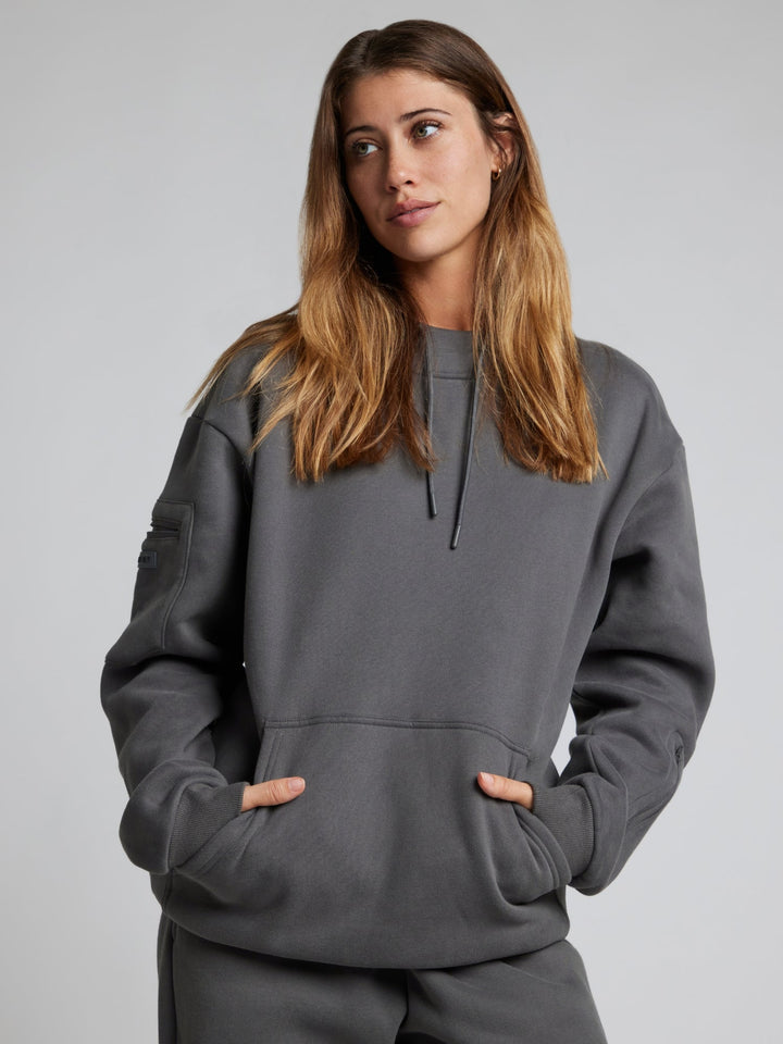 Stilla | Cozy Travel Hoodie med Flytilstand Grafisk