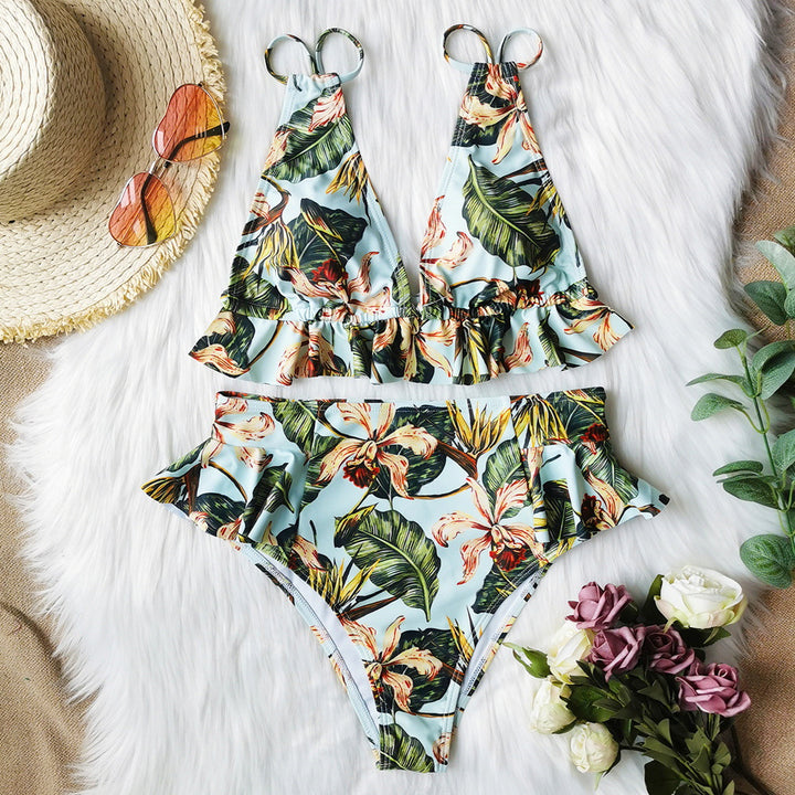 Dame bikini-sæt med voluminøst flæsedesign og florale accenter Stilla
