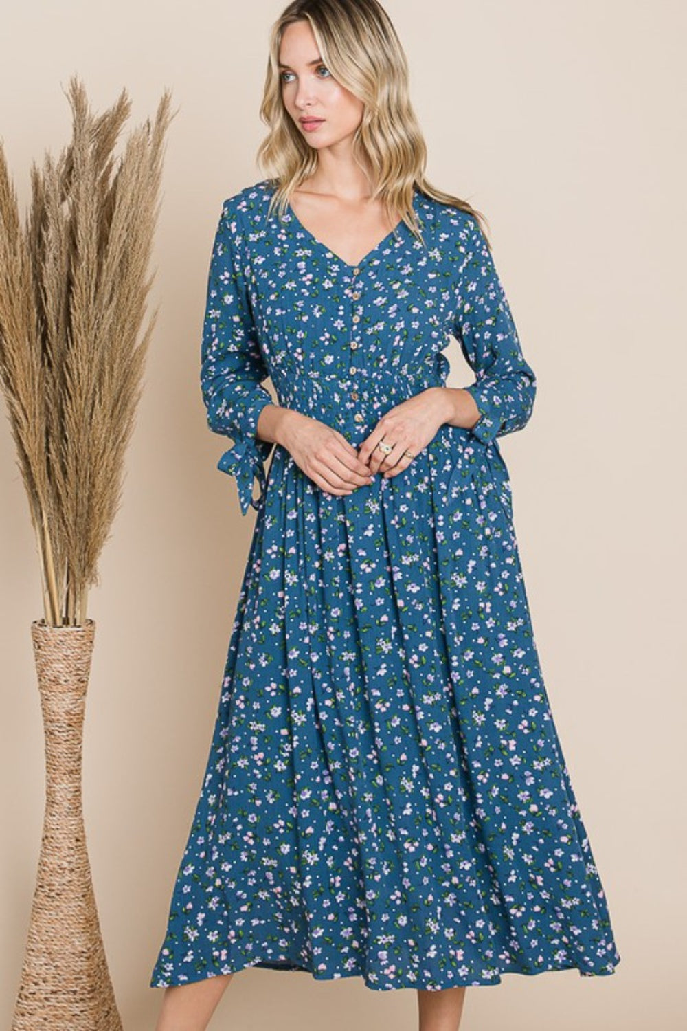 Stilla | J Floral V-hals Midi Kjole