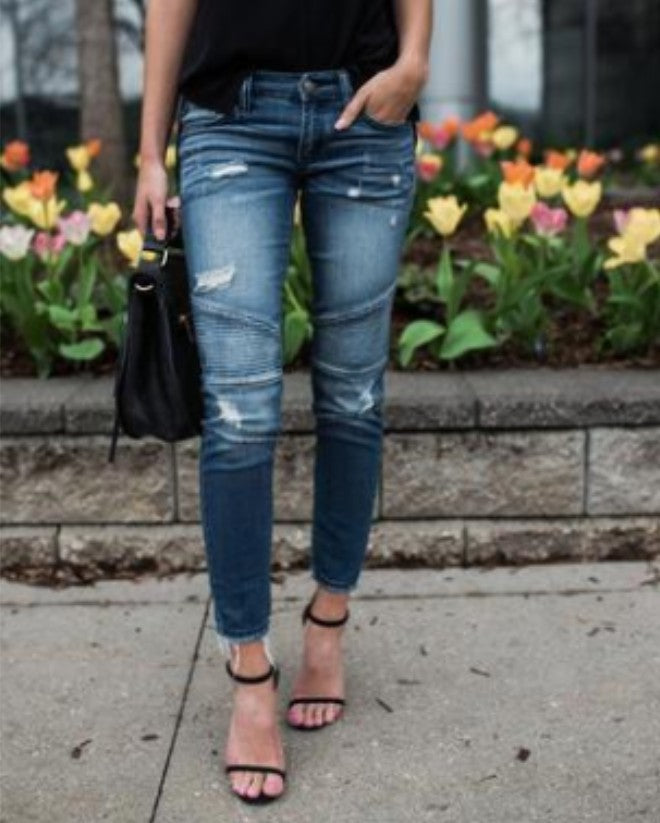Damejeans i moderigtigt skinny-stil med stilfulde ripped-detaljer Stilla
