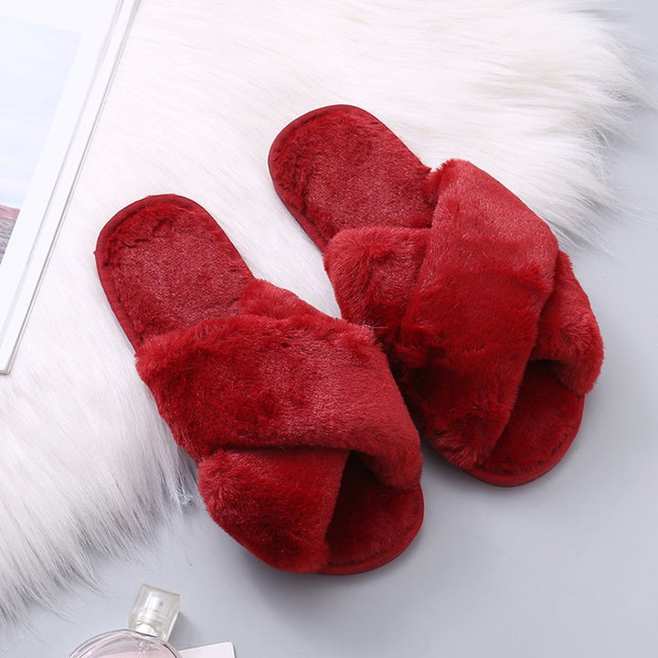 Dame fuzzy hjemmesko med fashionable kryds-design og skridsikker sål Stilla