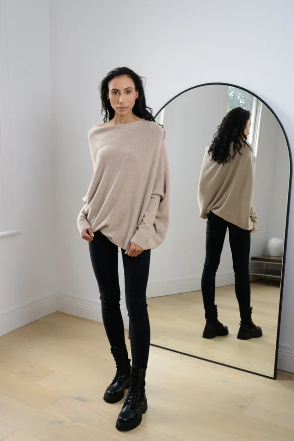 Stilla | Asymmetrisk Draperet Pullover
