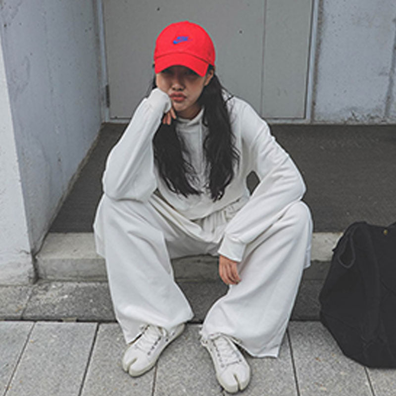 Kvindernes afslappede cropped hoodie med brede bukser sæt Stilla
