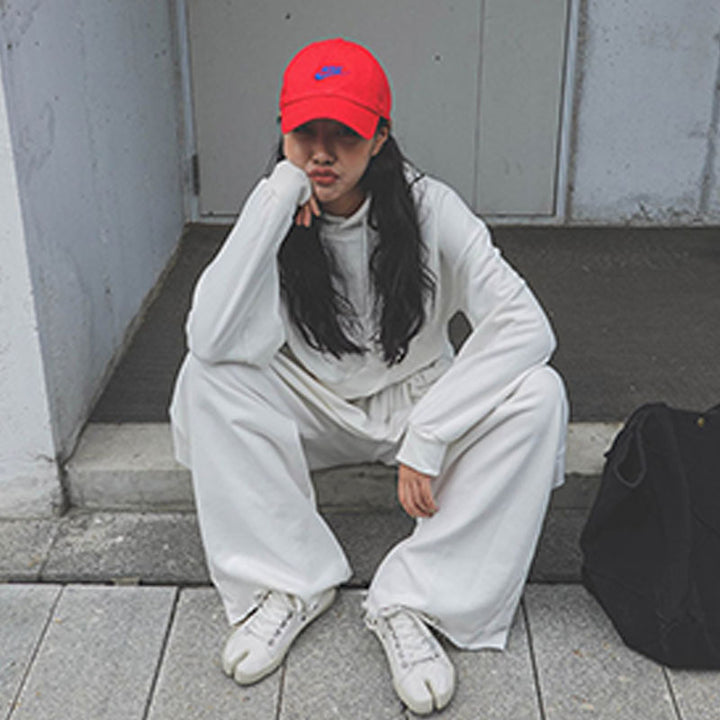Kvindernes afslappede cropped hoodie med brede bukser sæt Stilla