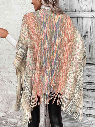 Stilla | Front Poncho Med Pom Poms