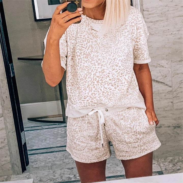 Dame fritidsoutfit med dyremønster og elastisk talje Stilla