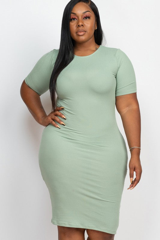 Stilla | Ribbet Bodycon Midi Kjole