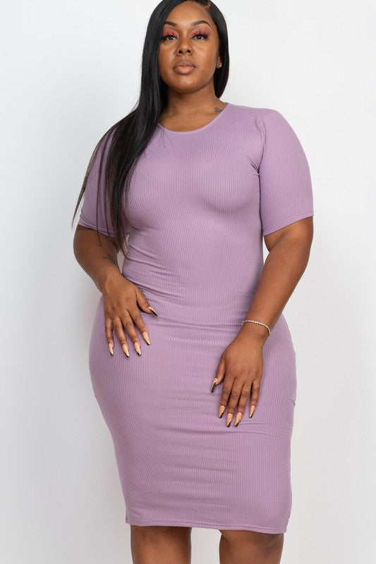 Stilla | Ribbet Bodycon Midi Kjole