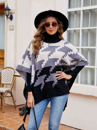 Stilla | Pom-pom Trim Poncho