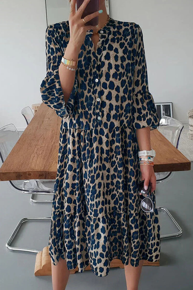 Stilla | Elegant Leopard Split Joint Kjole