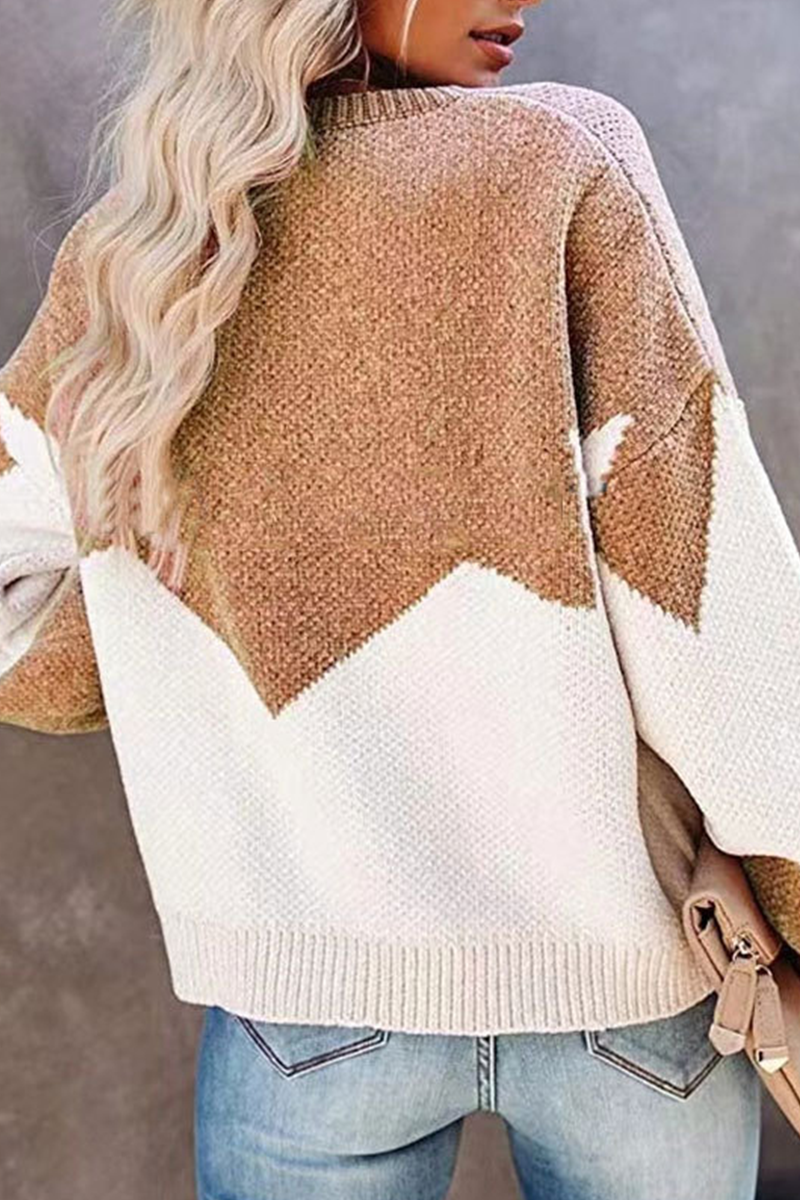 Stilla | Yndig sweater med geometrisk kontrast og rund halsudskæring