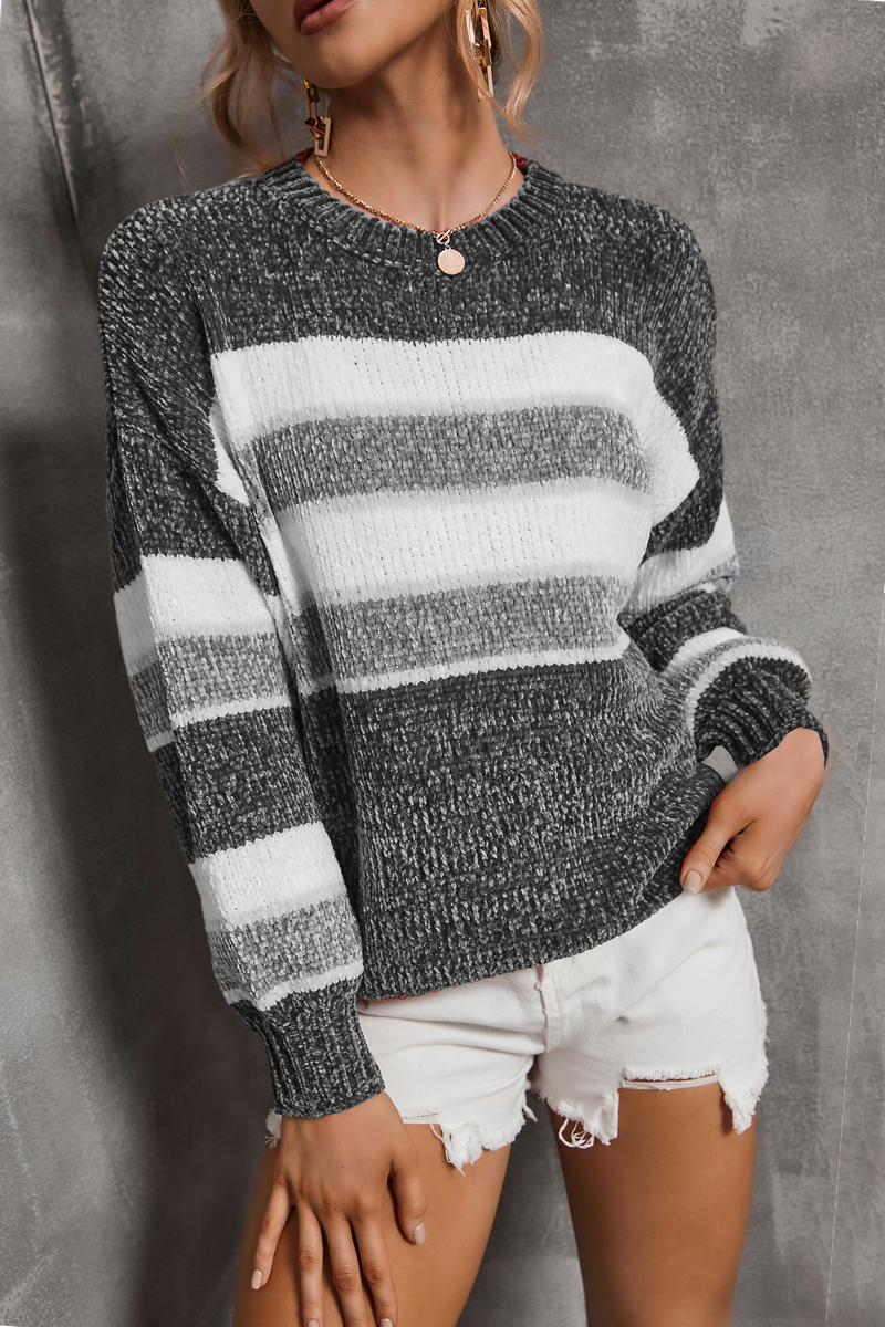 Stilla | Minimalistisk strikpullover med moderne touch