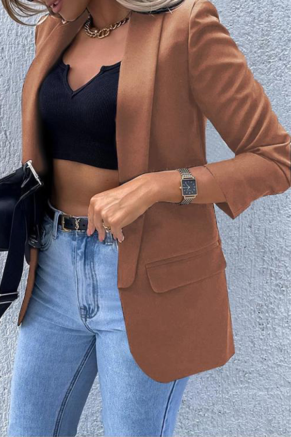 Stilla | Casual overtøj med ombukkelig krave lavet af trykt patchwork
