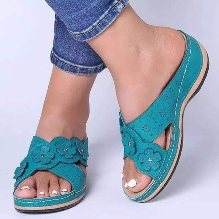 Dame Komfortable Clogs med florale detaljer og anatomisk sål Stilla
