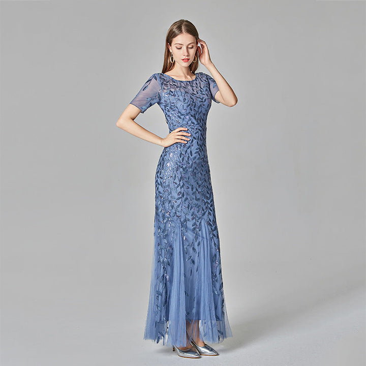 Stilla | Elegant Aftenkjole med Blonder & Broderi