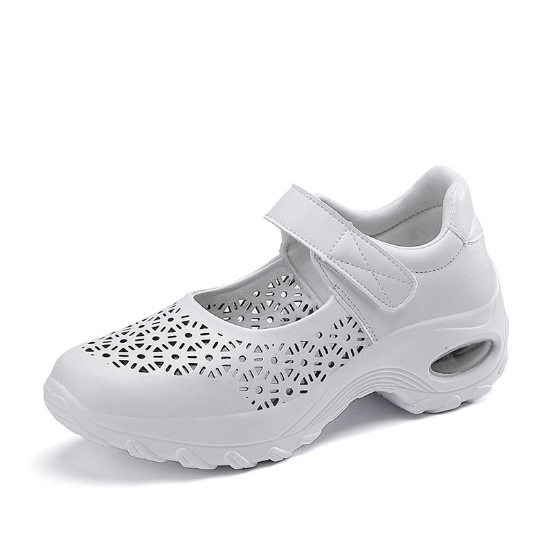 Dame nan perforeret Riemchenschuh med luftpudeprofil og velcro lukning Skovae