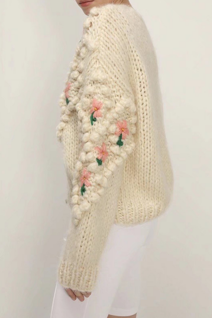 Stilla | Løs Patchwork Strikpullover Med Dybt Strikjakke Udsnit