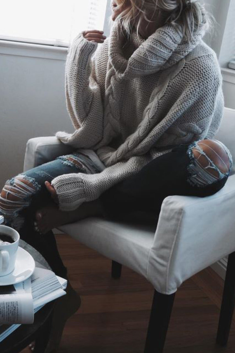 Stilla | Ensfarvet Casual Sweater Med Skalkrage
