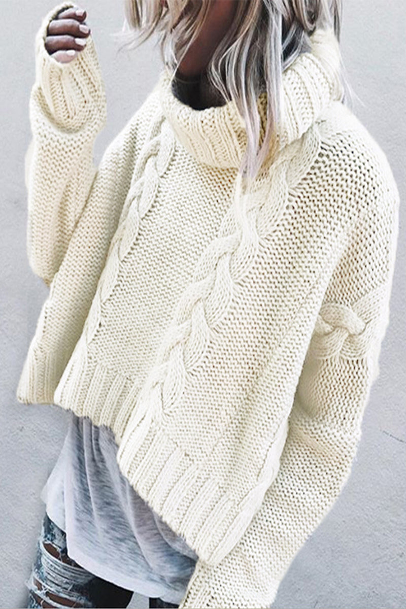 Stilla | Ensfarvet Casual Sweater Med Skalkrage