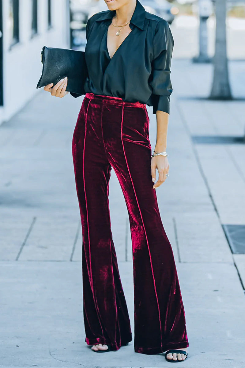 Stilla | Ensfarvet Bootcut Bukser I Street Chic Stil Med Mellemhøj Talje og Højttaler