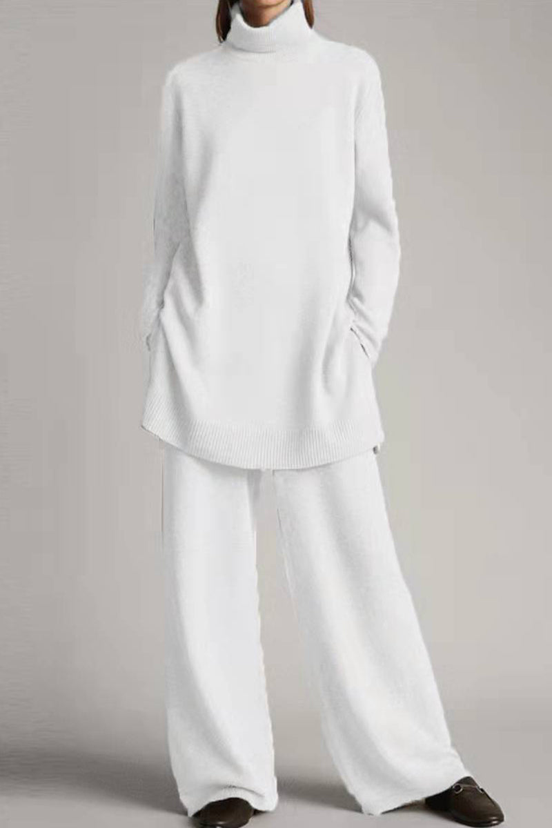 Stilla | Pullover I To Dele Med Rullekrave i Ensfarvet