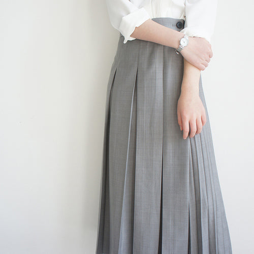 Dame plisseret nederdel med elegant taljering og klassiske detaljer Stilla