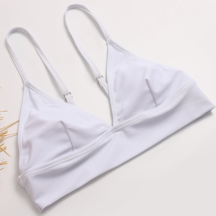 Dame bikini-sæt med trendy trekant-top og klassisk stribet bikinibund Stilla