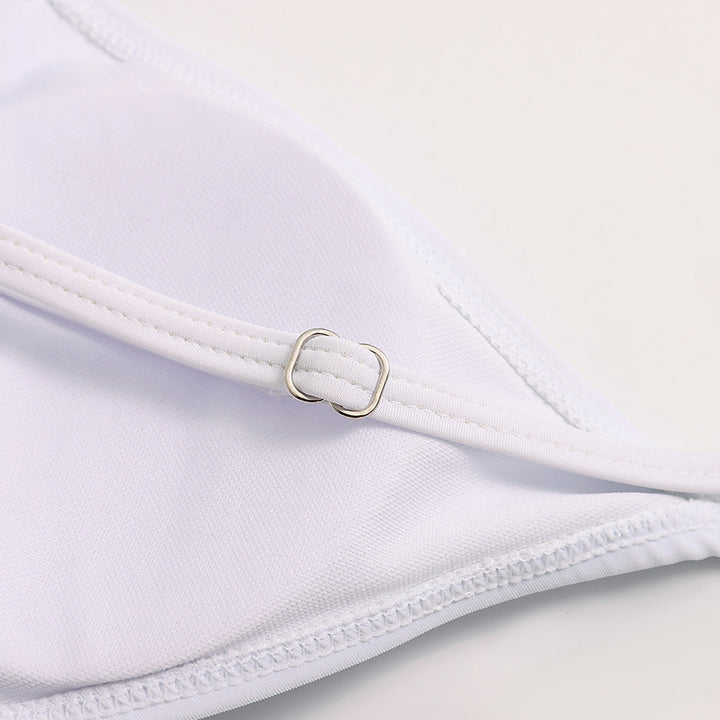 Dame bikini-sæt med trendy trekant-top og klassisk stribet bikinibund Stilla