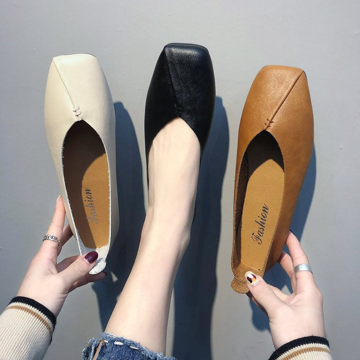 Dame ballerinaer med moderne plisseret design og skridsikre såler Stilla