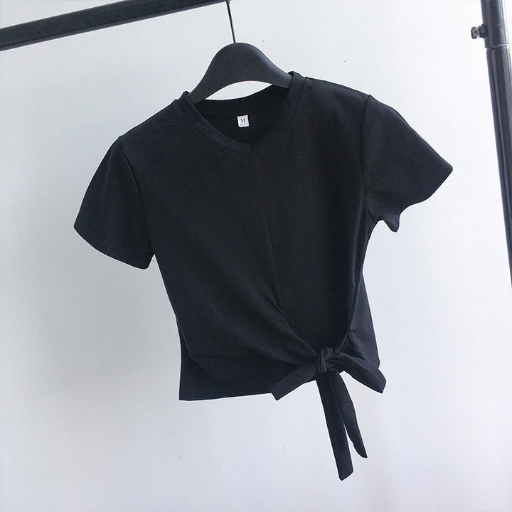 Kvindernes cropped T-shirt med side knude og afslappet pasform