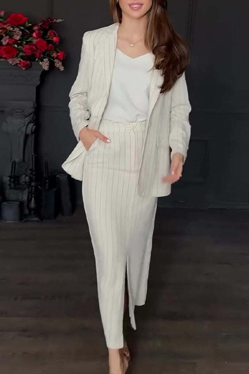 Stilla | Elegant Stribet Mønster, Knapper, Slids, Omslået Krave, Lange Ærmer, To-delt