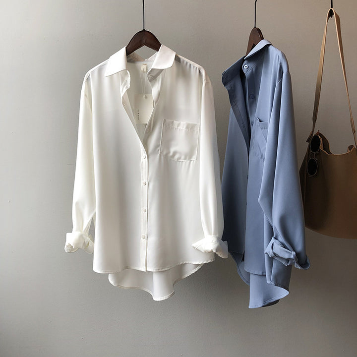Dame elegant bluse i let, åndbart materiale med preppy skjortekrave og brystlomme Stilla