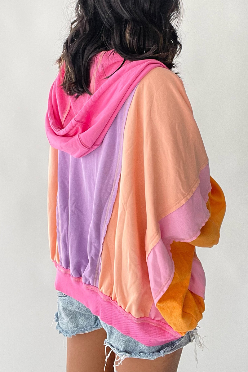 Stilla | Ensfarvet Hættetrøje I Patchwork Design Med Kontrasterende Farvefelter