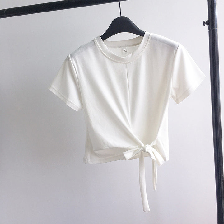 Kvindernes cropped T-shirt med side knude og afslappet pasform