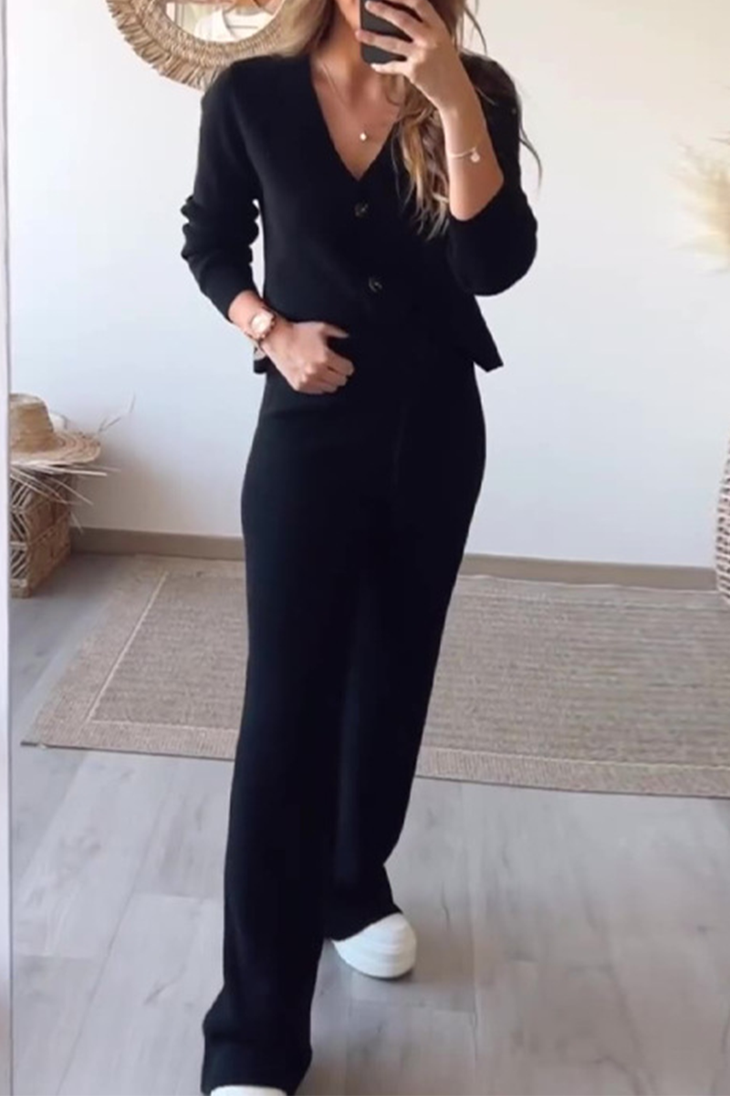 Stilla | Lækkert hverdagsoutfit, Ensfarvet, Snor, Knapper, V-udskæring, Lange ærmer, To-delt