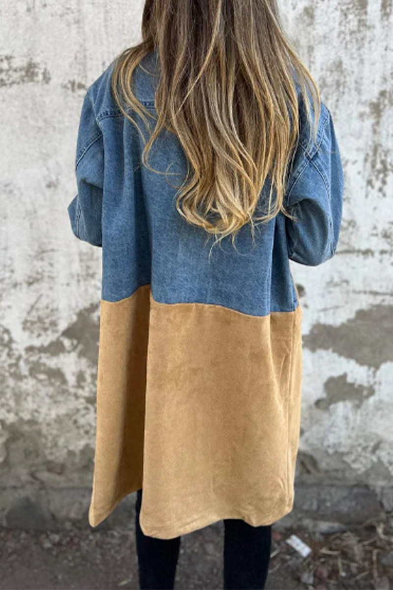 Stilla | Lette streetbuttons, kontrastfarvet omslået krave, lange ærmer, bred jeansjakke