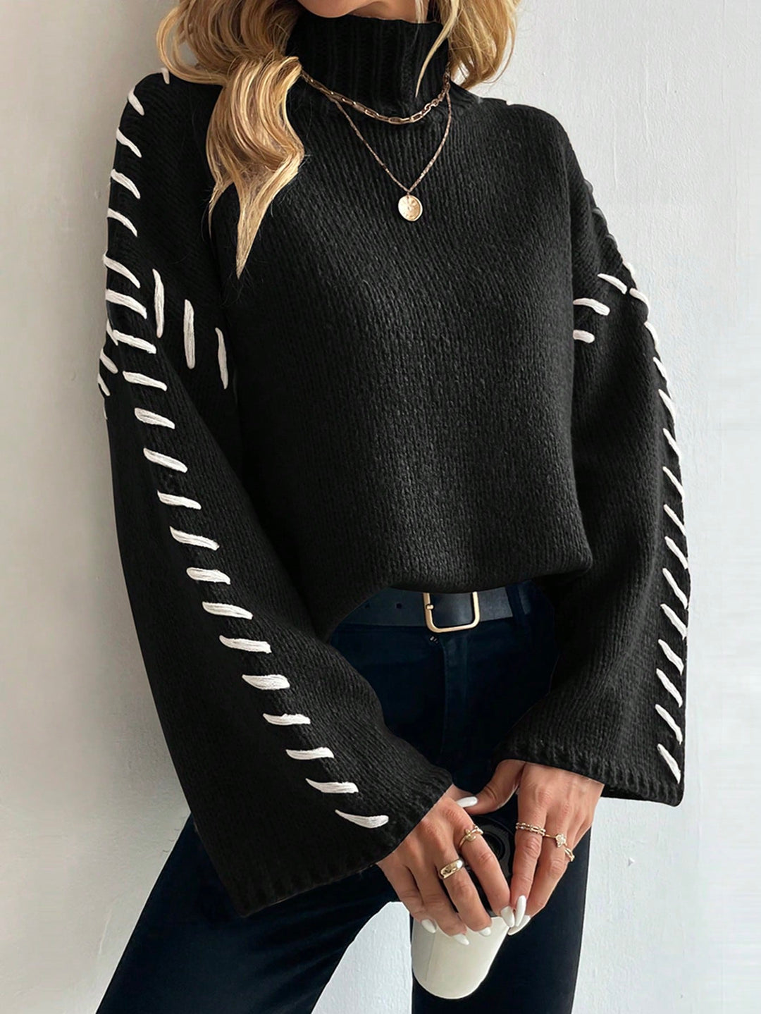 Stilla | Dame Patchwork Strikpullover med Kontrasterende Farver og Høj Hals