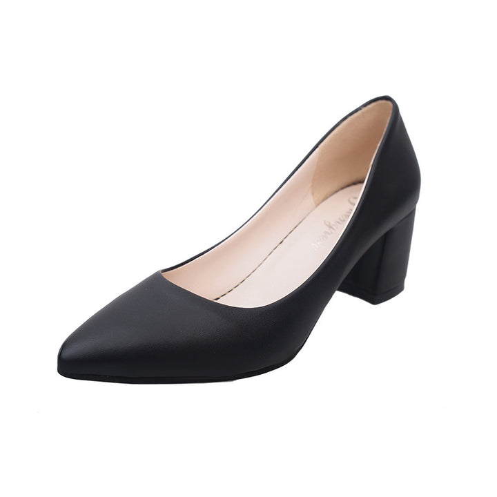 Dame Elegante og klassiske pumps med bredt blokhælhøjder og spidst design Stilla