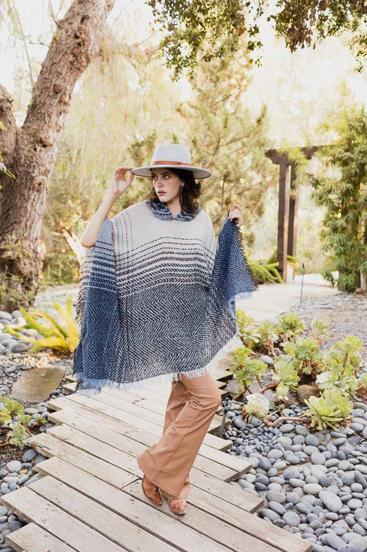 Stilla | Tweed Hættetrøje Franset Kant Poncho